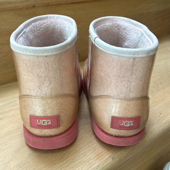 Ugg Kids Fleece Lined Boots, Size 4 Kids - Picture 2 of 5